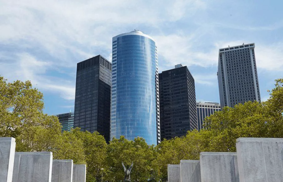 Set your business apart with a virtual office at 17 State Street—an iconic tower in NYC’s Financial District.